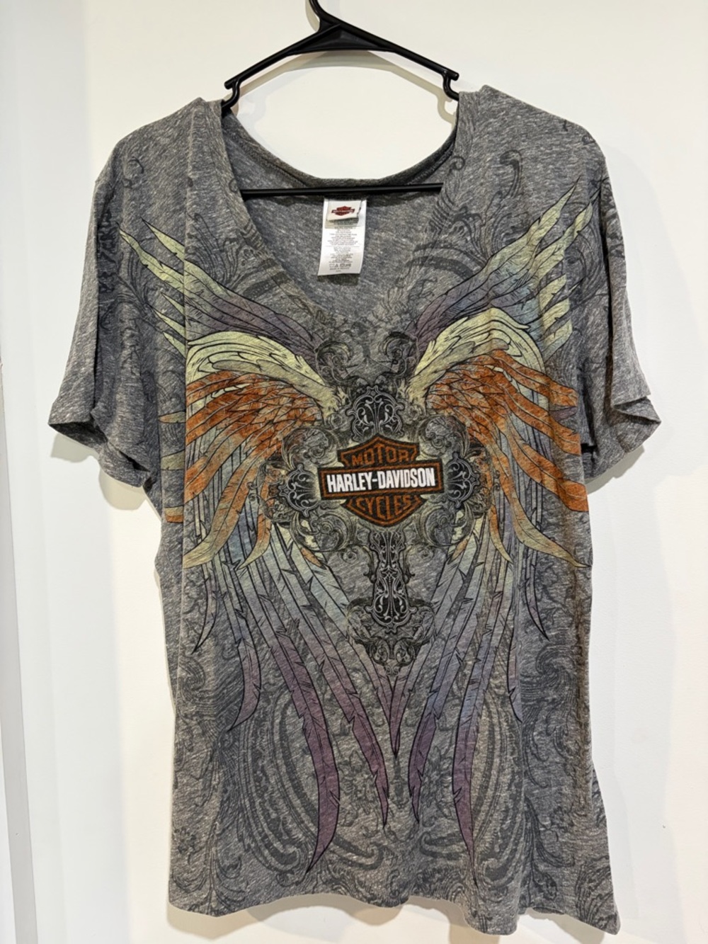 Harley-Davidson Gray Graphic Crewneck Tee with Tribal Skull Artwork